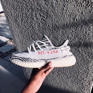 Yeezy zebra 350 v2 boost size 10.5 or size 11